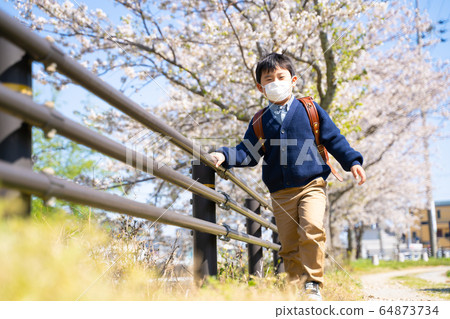 Boy's mask spring cherry school bag 64873734