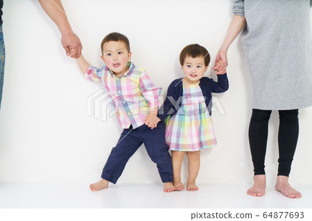 Family siblings kids Family siblings kids 64877693