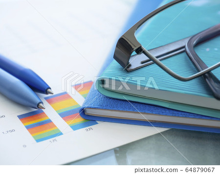 企業形象·圖·筆記本·眼鏡 企業形象·圖·筆記本·眼鏡 64879067