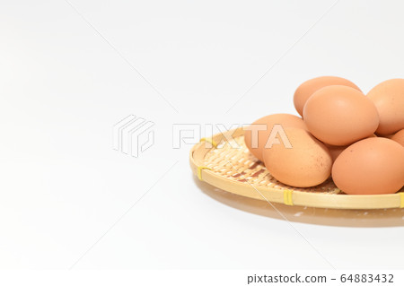 Red egg 64883432