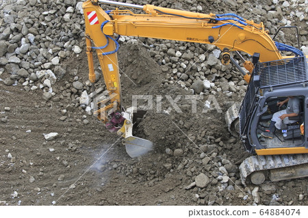 建築物拆除施工現場 64884074