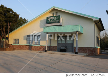 Nowon-gu, Gongneung-dong, Hwarang University Nowon-gu, Gongneung-dong, Hwarang University 64887502