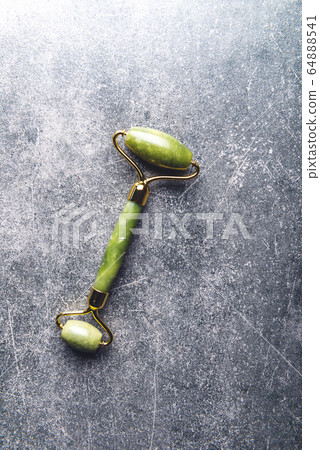 Jade face roller 64888541