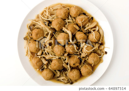 雞肉餃子和蘑菇配菜 64897314