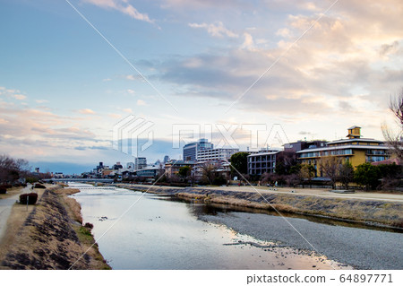 暮色黃昏鴨川 暮色黃昏鴨川 64897771