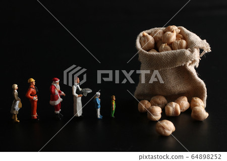 Food crisis, money and humans 64898252