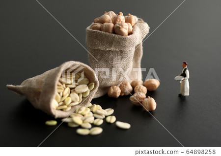 Food crisis, money and humans 64898258