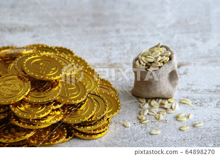 Food crisis, money and humans Food crisis, money and humans 64898270