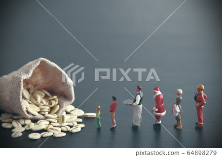 Food crisis, money and humans 64898279