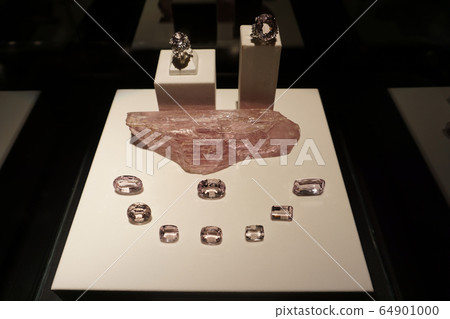 Pink kunzite crystal, semi precious gem. Jewelry 64901000