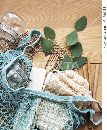 Mesh bag, cotton bags and glass jars 64902414