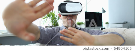 VR device for relaxation 64904105