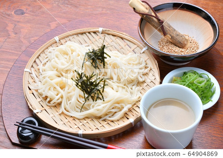 Inaniwa Udon (Inaniwa Udon, Inaniwa Udon, Inaniwa Udon) Sesame sauce, Akita specialty, local gourmet, local cuisine. Inaniwa Udon (Inaniwa Udon, Inaniwa Udon, Inaniwa Udon) Sesame sauce, Akita specialty, local gourmet, local cuisine. 64904869