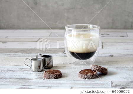 iced coffee iced coffee 64906092