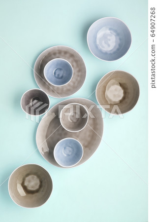 Lilac and purple dinnerware 64907268