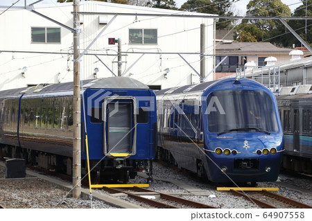 The Royal Express under inspection at Izukogen 64907558