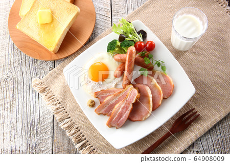 Image of breakfast 64908009