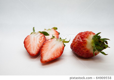 美味的春季水果草莓 美味的春季水果草莓 64909558