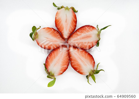 美味的春季水果草莓 美味的春季水果草莓 64909560
