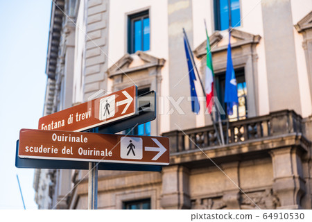 Rome Trevi Fountain Information Board Rome Trevi Fountain Information Board 64910530