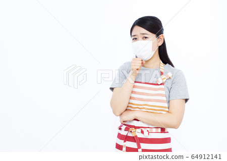 Housewife in her 30s 64912141