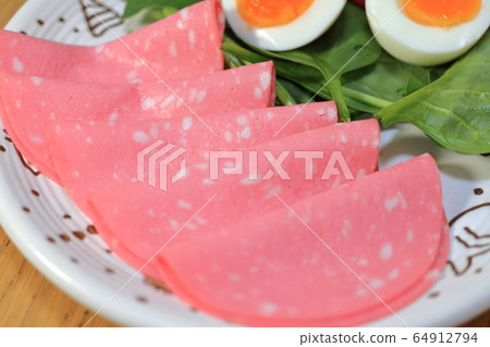 Breakfast (beer sausage) 64912794