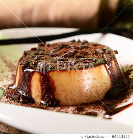 Panna cotta 64913193