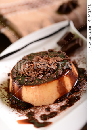 Panna cotta 64913208