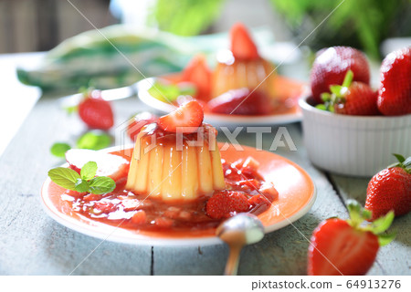 Panna cotta Panna cotta 64913276