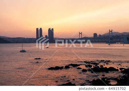 腎上腺海雲台和廣安大橋 64915702