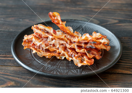 Fried bacon strips 64921300