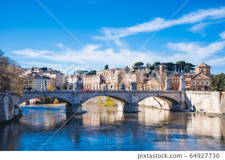 沿台伯河的鎮 64927730