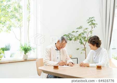 年長夫婦信老年夫婦第二人生形象 64928776