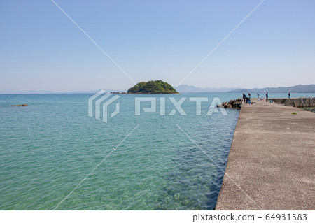 鹿兒島縣南薩摩市葛佐町海岸的片浦 鹿兒島縣南薩摩市葛佐町海岸的片浦 64931383