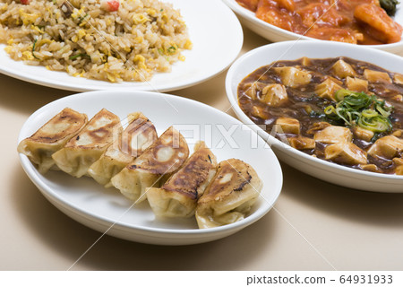 中餐合影 64931933