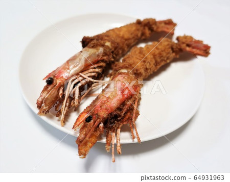 Delicious fried prawn 64931963