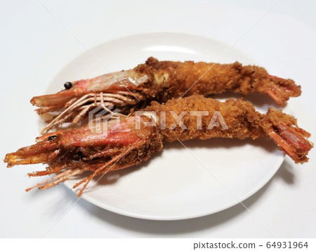 Delicious fried prawn 64931964