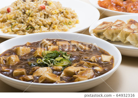 Chinese food group photo 64932316