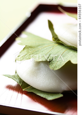 Kashiwamochi 64936107