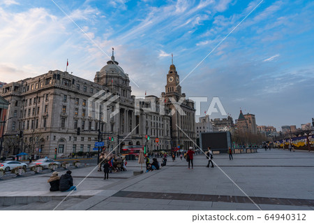 <Shanghai> Evening view of the Western Bund, the Bund 64940312