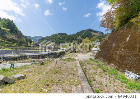 於2020年4月在築前岩屋站拍攝（福岡縣朝倉區東峰村：JR九州日田秀彥山線） 64940331