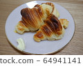 Croissant  64941141