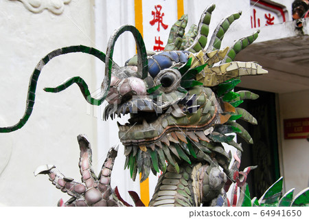 龍 龍 64941650