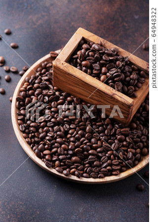 Roasted coffee beans 64948322