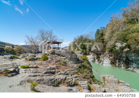 Nagatoroko Valley 64950788