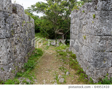 Okinawa, a tropical paradise reminiscent of the Middle Ages Okinawa, a tropical paradise reminiscent of the Middle Ages 64951410