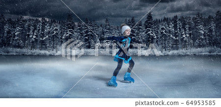 skating girl 64953585