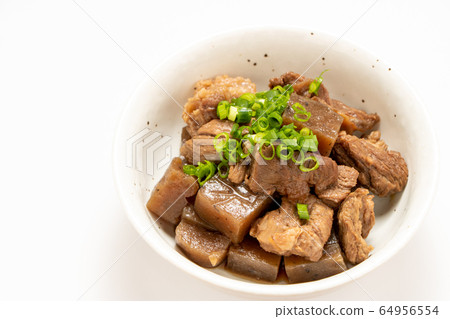 燉牛筋肉(魔芋)。 燉牛筋肉(魔芋)。 64956554