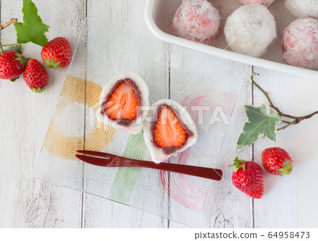 Strawberry Daifuku Strawberry Daifuku 64958473
