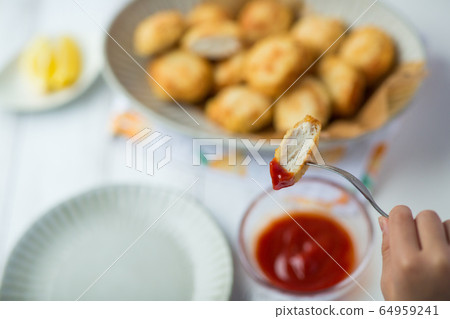 Chicken nugget Chicken nugget 64959241